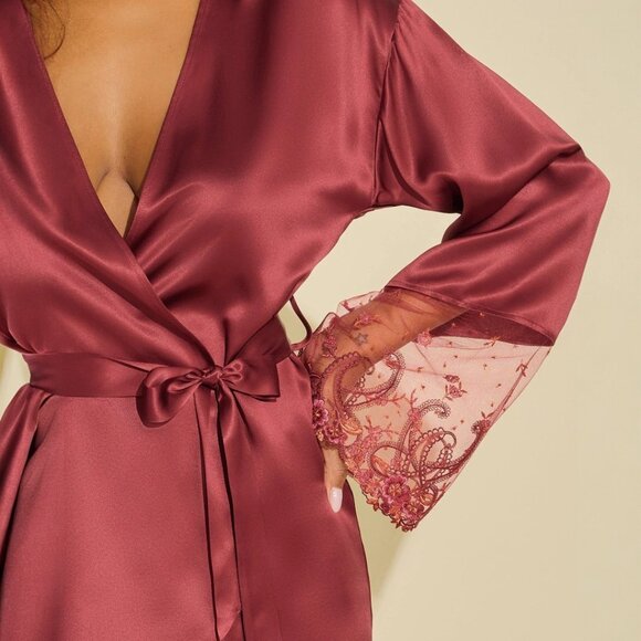Cosabella Silk Robe and Lace Maroon Size Medium M NEW - Picture 3 of 4